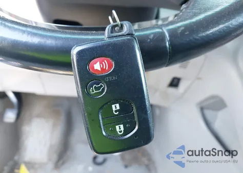 2010 Toyota Highlander Limited V6 z USA, uszkodzony, nr VIN 5TDDK3EH7AS015587